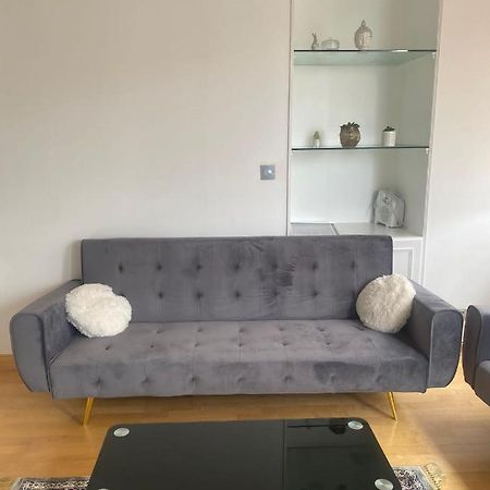 Cozy Two Bedroom Flat In The Heart Of Лондон Экстерьер фото