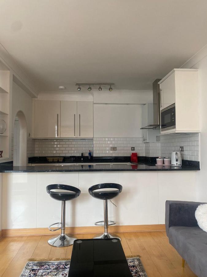 Cozy Two Bedroom Flat In The Heart Of Лондон Экстерьер фото